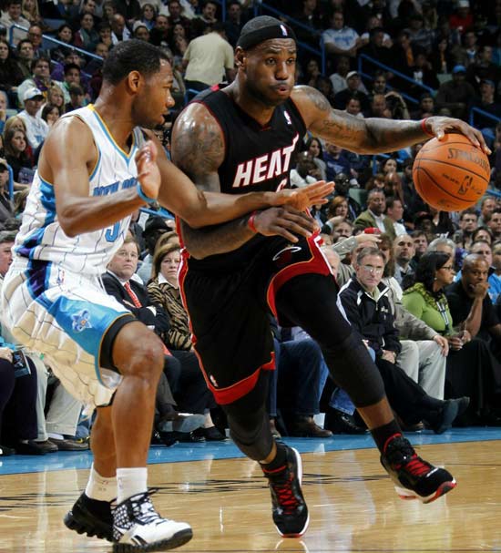 双方在锋线 双方在锋线